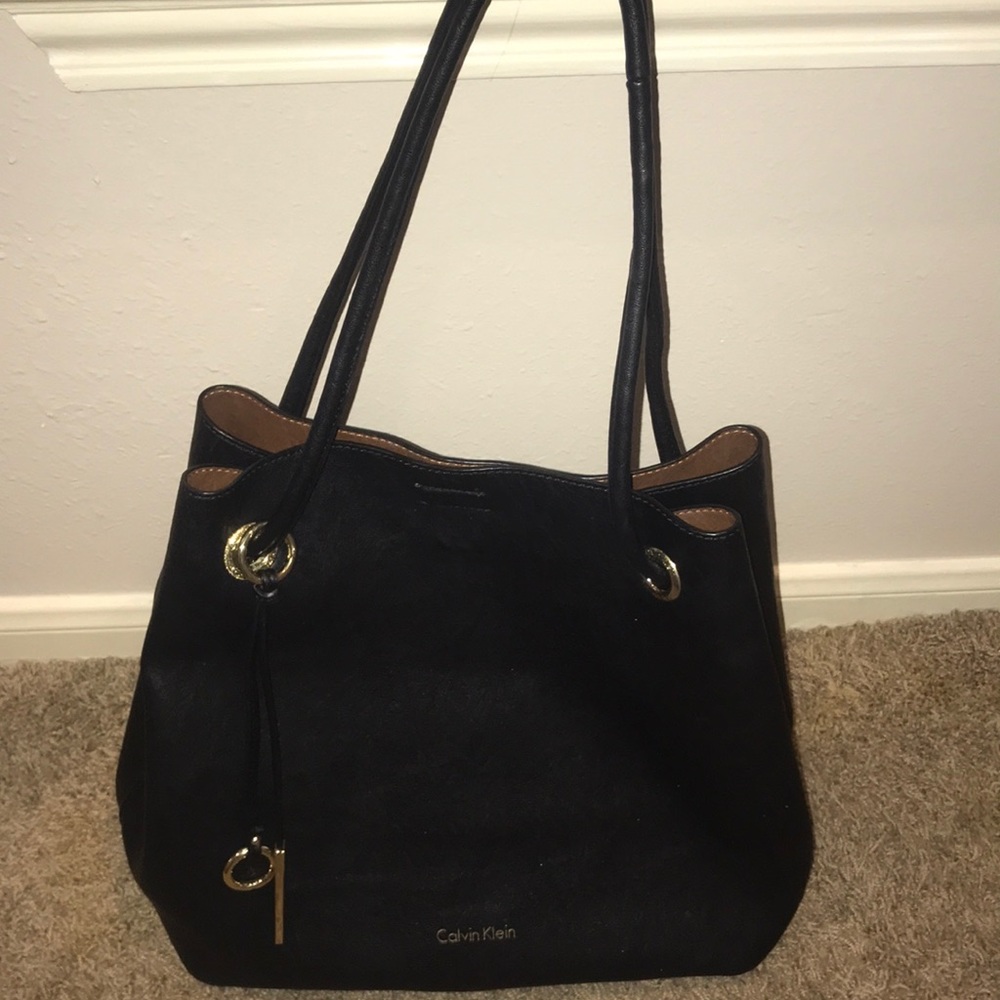 Calvin Klein REVERSIBLE tote with clutch